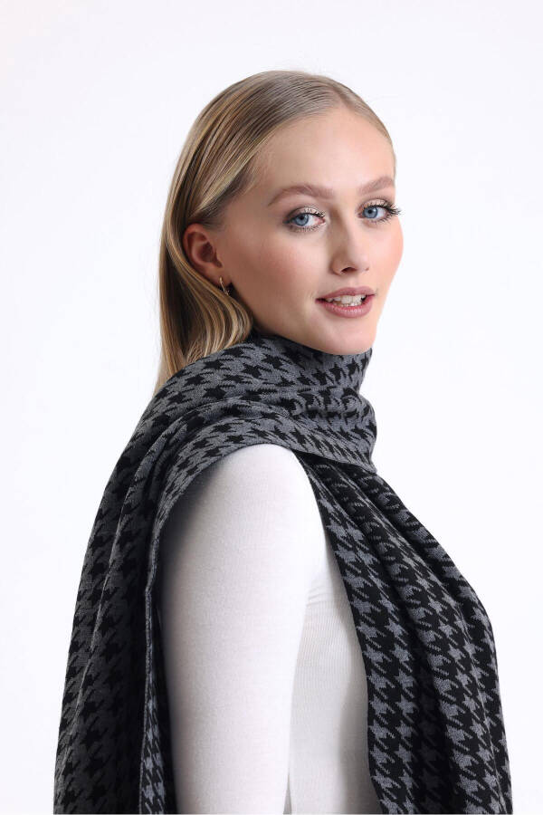 T-crazy Knitwear Herringbone Knit Scarf - 6