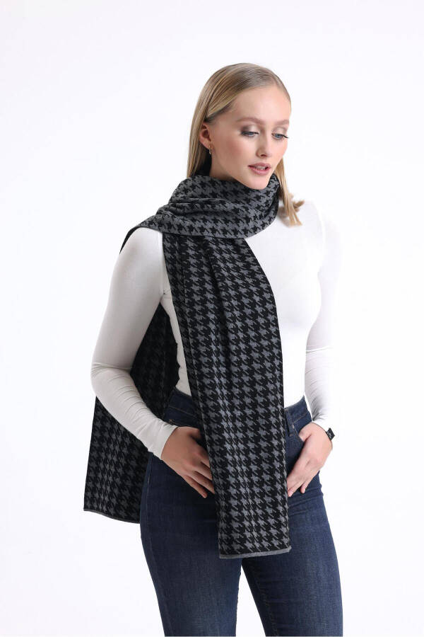 T-crazy Knitwear Herringbone Knit Scarf - 7