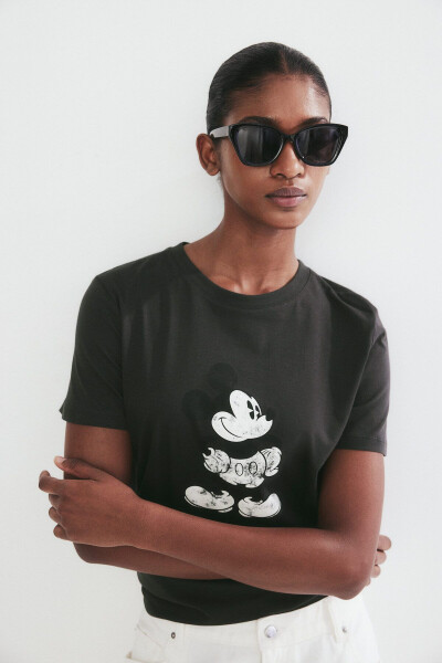 T-shirt with a motif - 2