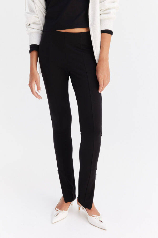 Thick jersey leggings with zippered cuffs - 2