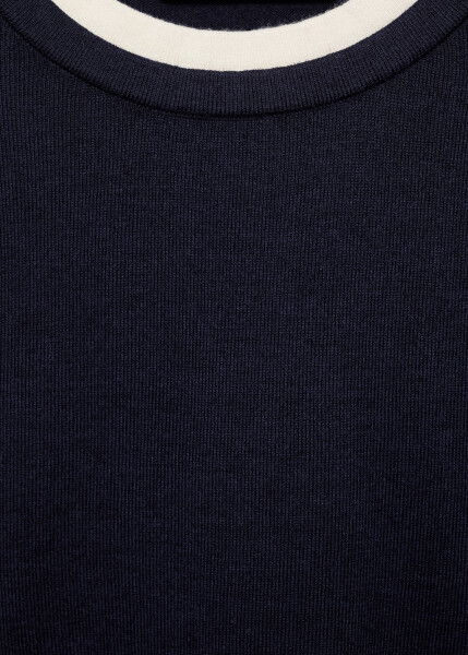 Thin, contrasting striped navy blue sweater. - 17