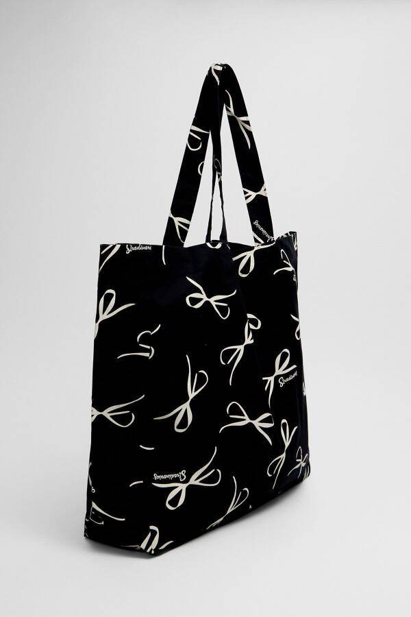 Tote bag with a bow - 4