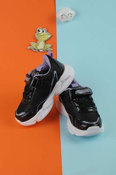 Unisex Black Hello Kitty Figure Breathable Flexible Sole Durable Girls' Sports Shoes - 1