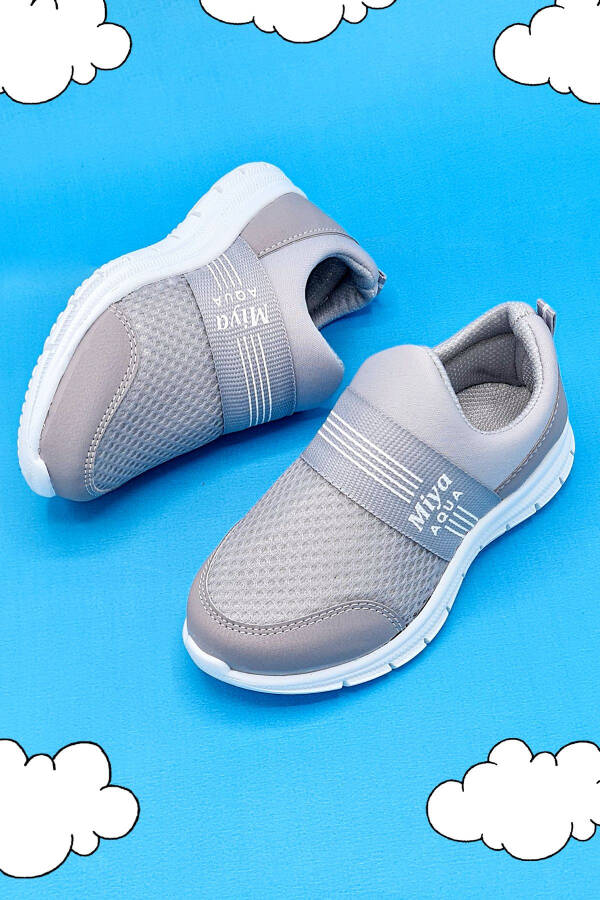 Unisex kids' casual sneakers. - 1