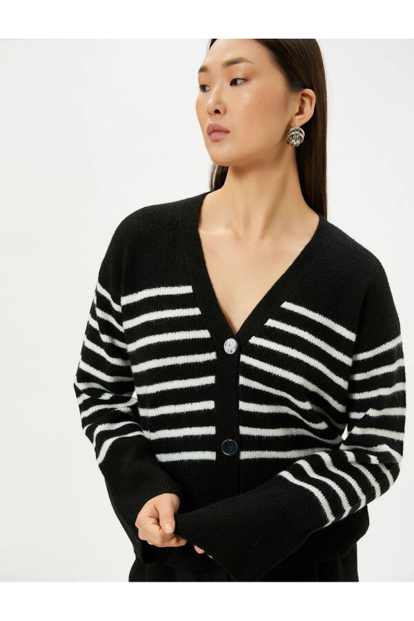 V Neck Cardigan Buttoned Knit - 7