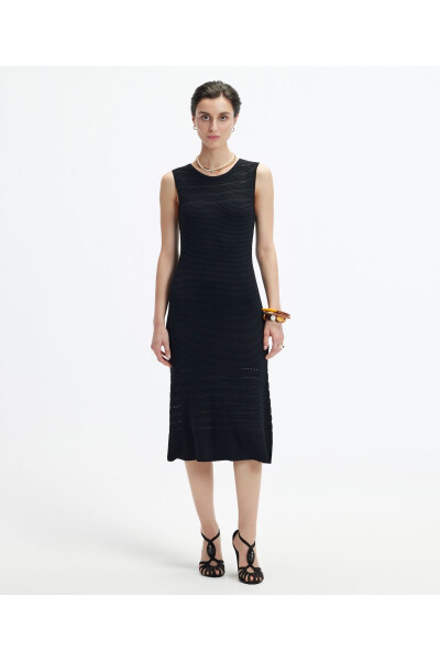 V-Neck Knee-Length Knit Dress - 1