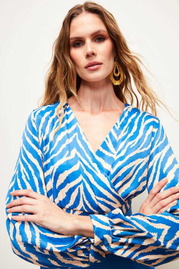 V-Neck Zebra Pattern Satin Blouse - SAX BLUE - 5