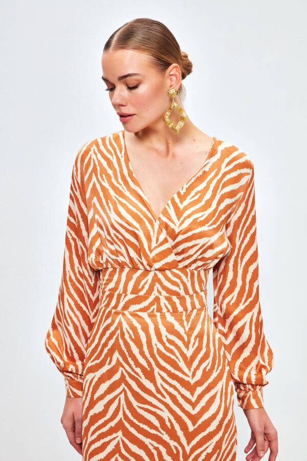 V-Neck Zebra Print Satin Blouse - CAMEL - 2