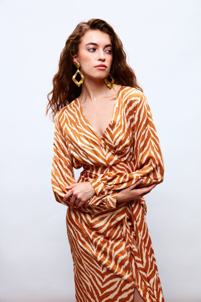 V-Neck Zebra Print Satin Blouse - CAMEL - 8