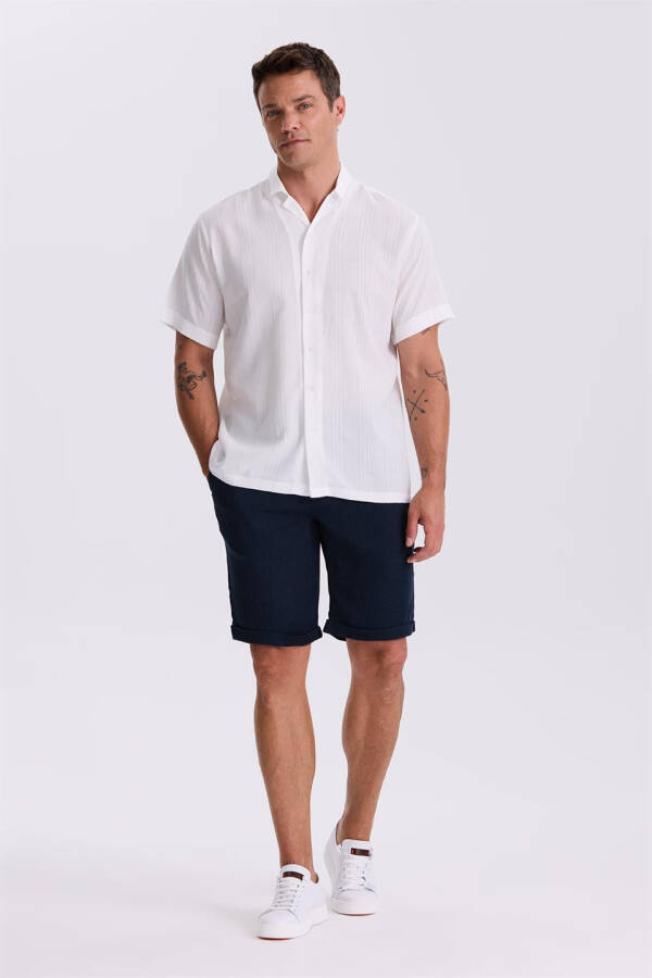 White Classic Fit Spread Collar Relaxed Short Sleeve Shirt - 6