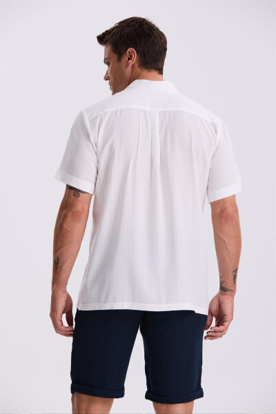 White Classic Fit Spread Collar Relaxed Short Sleeve Shirt - 8