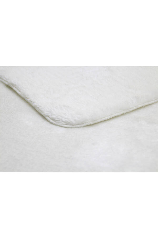 White Oval Shaggy Plush Soft Washable Non-Slip Dot Base Antibacterial Living Room Corridor Children Carpet - 5