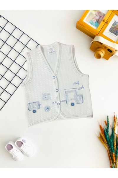 White quilted vest with a cheerful train of babies embroidery. - 2