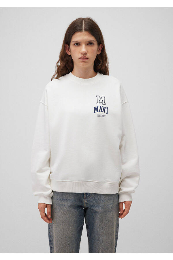 White Sweatshirt with Logo Print 1s10148-70069 - 24