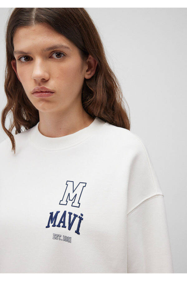 White Sweatshirt with Logo Print 1s10148-70069 - 26