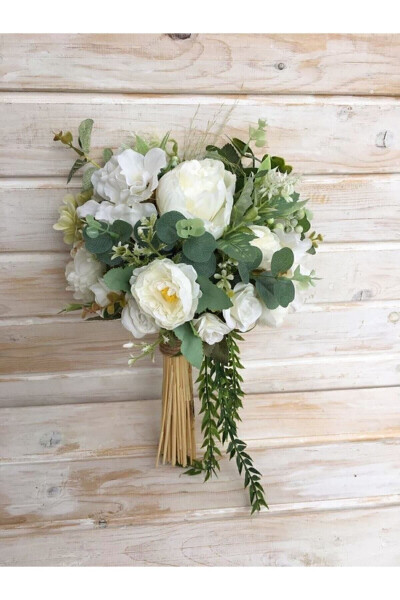 White Toned Hand Bouquet - 25