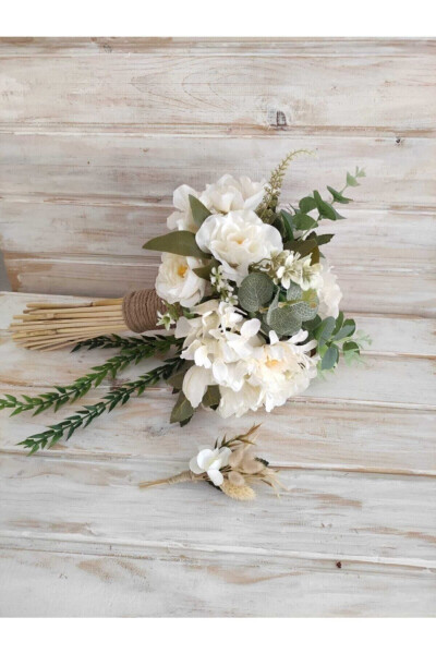 White Toned Hand Bouquet - 31