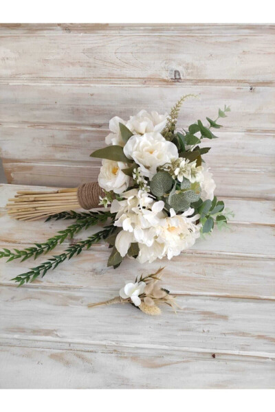 White Toned Hand Bouquet - 15