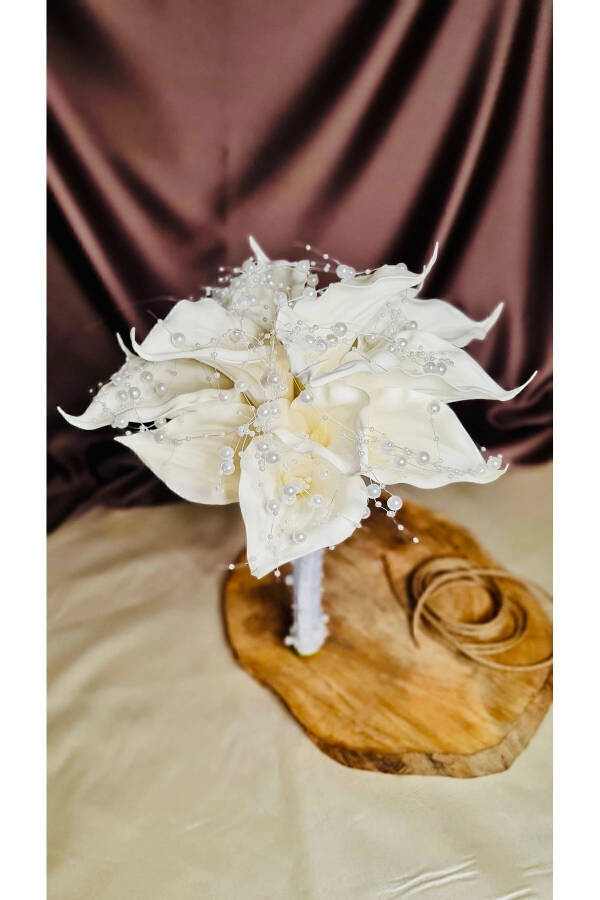 White Velvet Gala Bridal Bouquet with Pearl Model Wedding Flower Premium Quality - 3