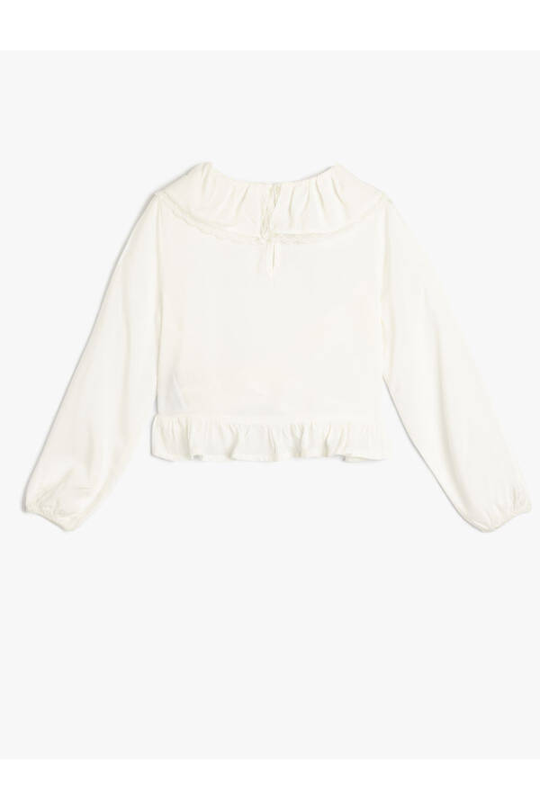 Wide blouse with a baby collar, long sleeves, frilled cuffs and elastic. - 5