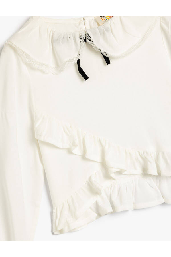 Wide blouse with a baby collar, long sleeves, frilled cuffs and elastic. - 3