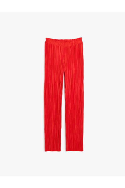 Wide leg, elastic waist, textured pants. - 4