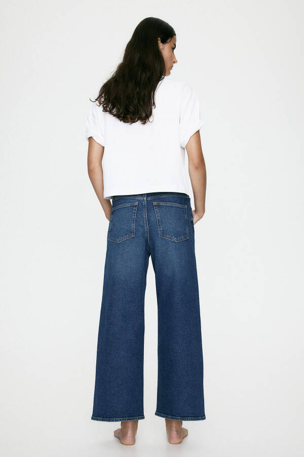 Wide-leg jeans - 4