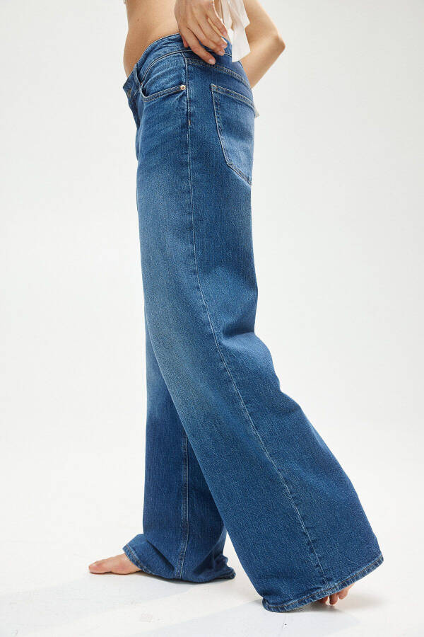 Wide Leg Jeans - 6