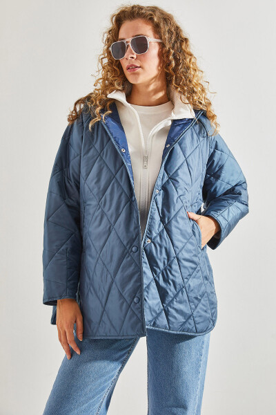 Women's Baklava Pattern Quilted Jacket - 1