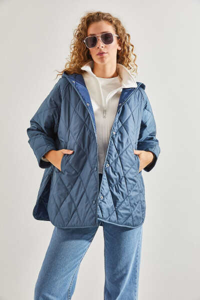 Women's Baklava Pattern Quilted Jacket - 4