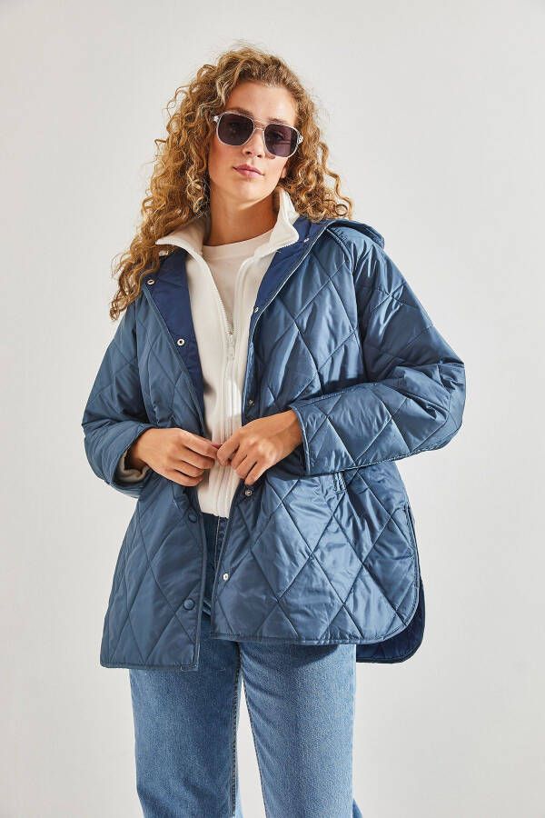 Women's Baklava Pattern Quilted Jacket - 6