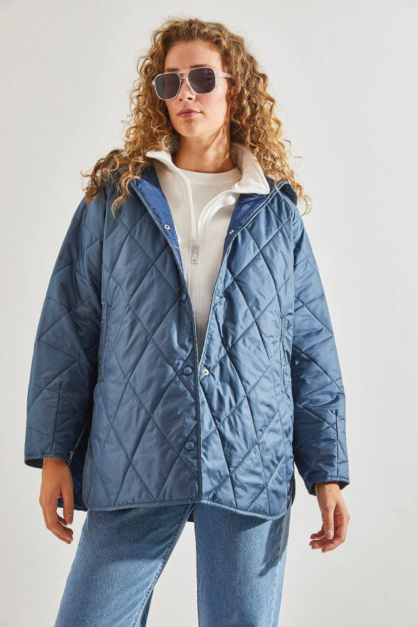 Women's Baklava Pattern Quilted Jacket - 7