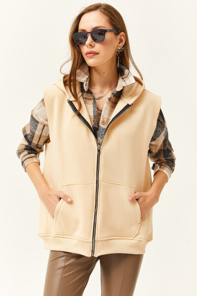 Women's Beige Kangaroo Pocket Hooded Fleece Oversized Vest - 5