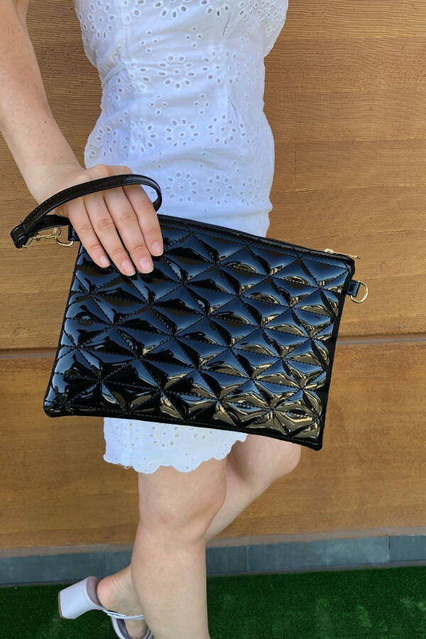 Women's Black Patent Leather Triangle Pattern Portfolio Clutch Handbag - 1