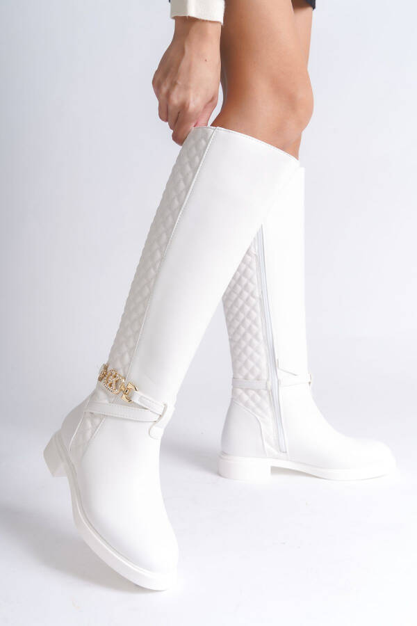 Women's boots with stone buckle and zipper. - 2