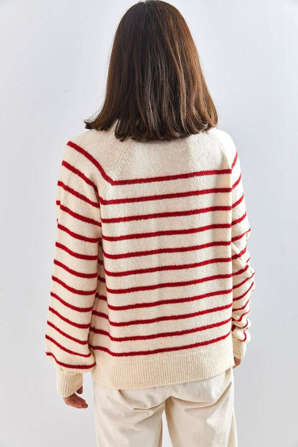 Women's Buttoned Fisherman Neck Striped Knit Sweater - 10