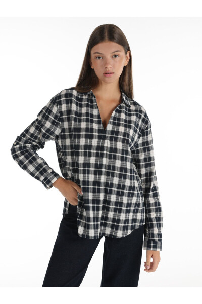 Women's checked, navy blue, regular fit, short-sleeved blouse. - 1