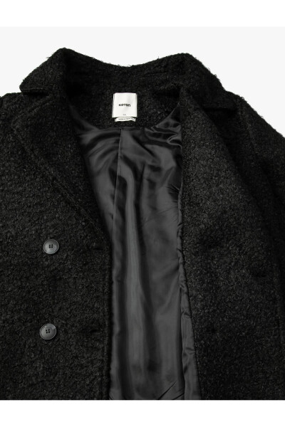 Women's double-breasted, pocket, slit detail coat. - 2