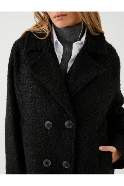 Women's double-breasted, pocket, slit detail coat. - 3