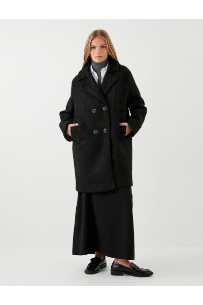 Women's double-breasted, pocket, slit detail coat. - 4