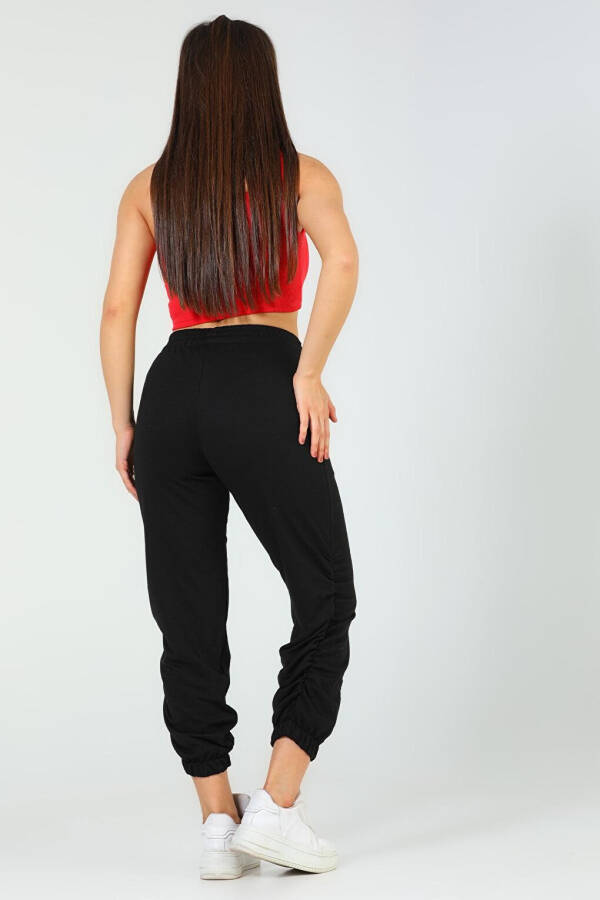 Women's Elastic Waist and Cuff Sweatpants - 7