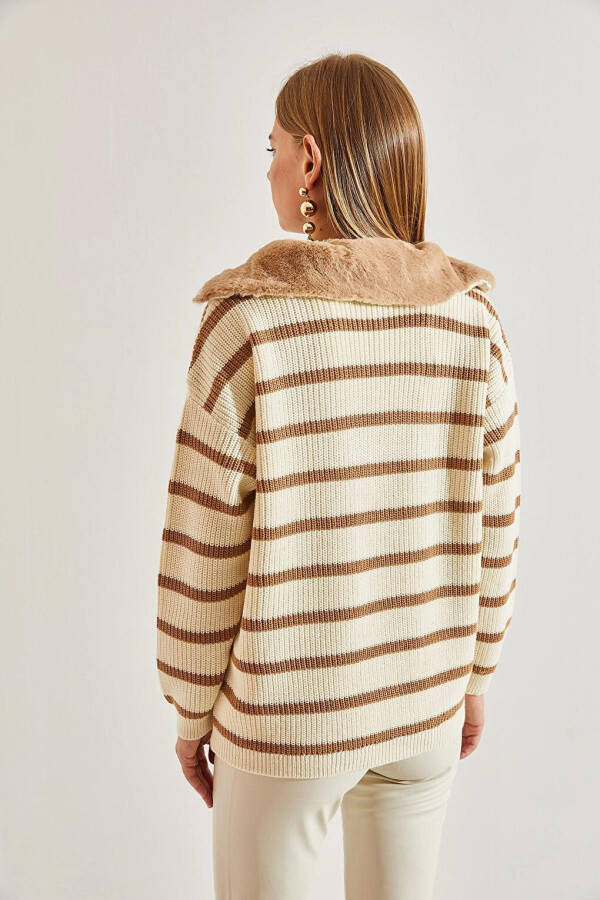 Women's Fur Collar Striped Zippered Knit Sweater - 4