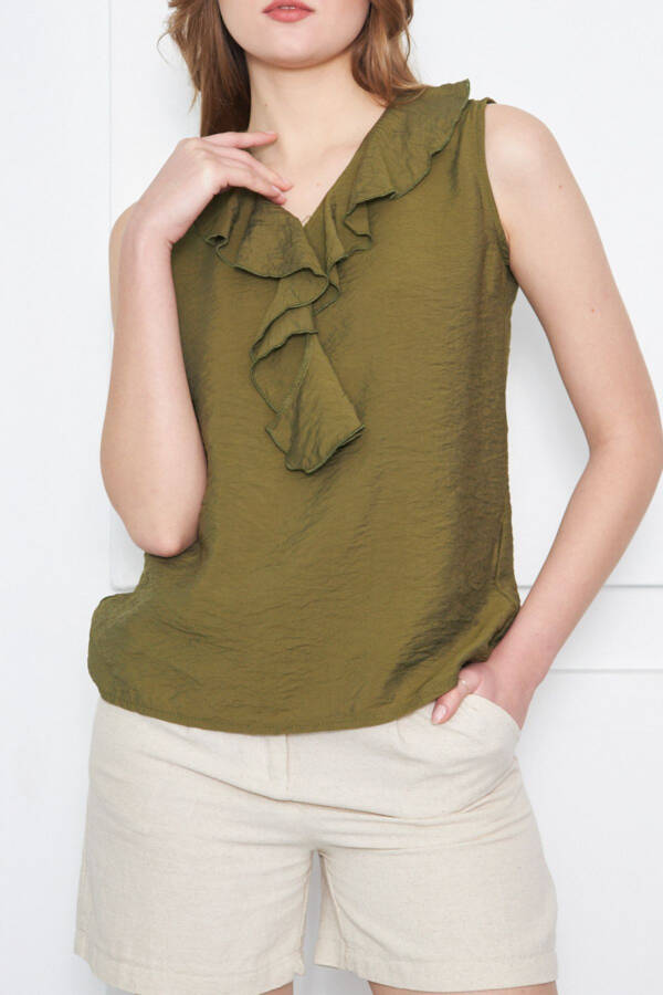 Women's Green Collar Frilled Sleeveless Blouse ARM-21K001184 - 1