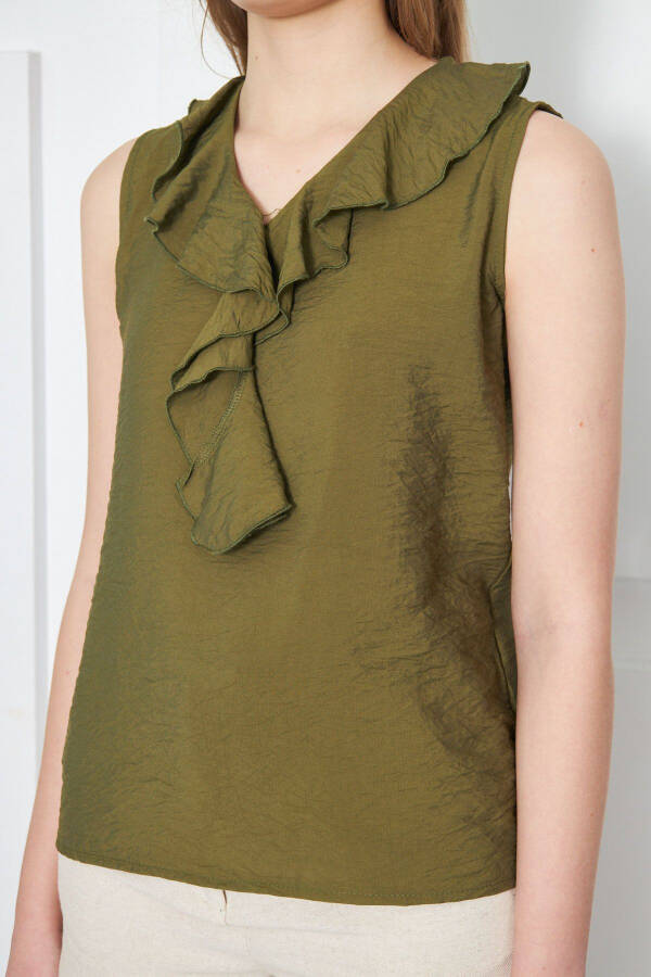 Women's Green Collar Frilled Sleeveless Blouse ARM-21K001184 - 2