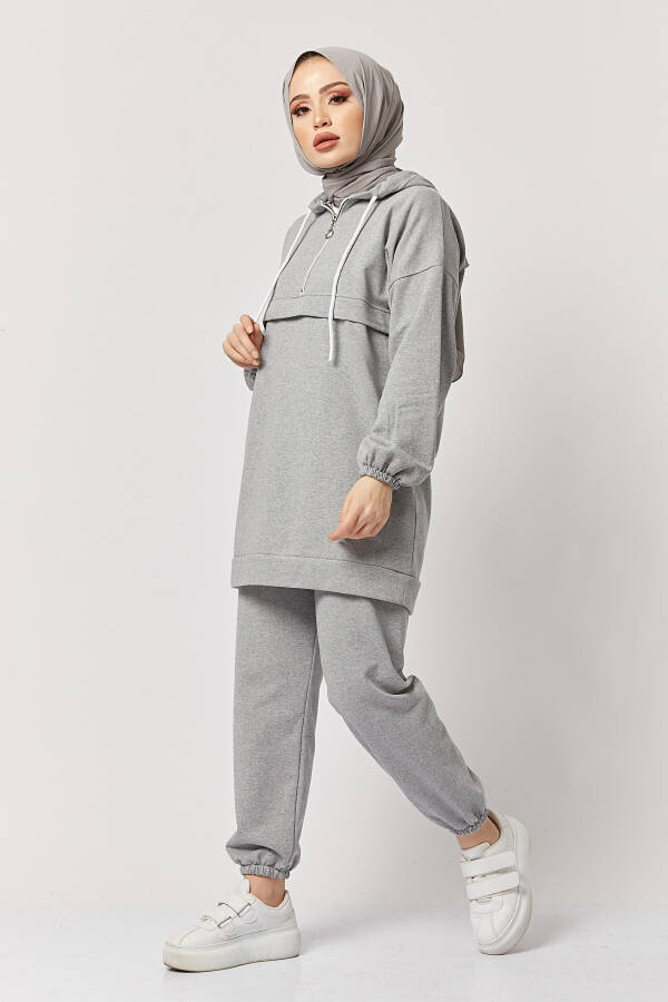 Women's Grey Half-Zip Two-Piece Sports Suit - 1