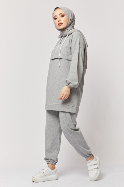 Women's Grey Half-Zip Two-Piece Sports Suit - 6