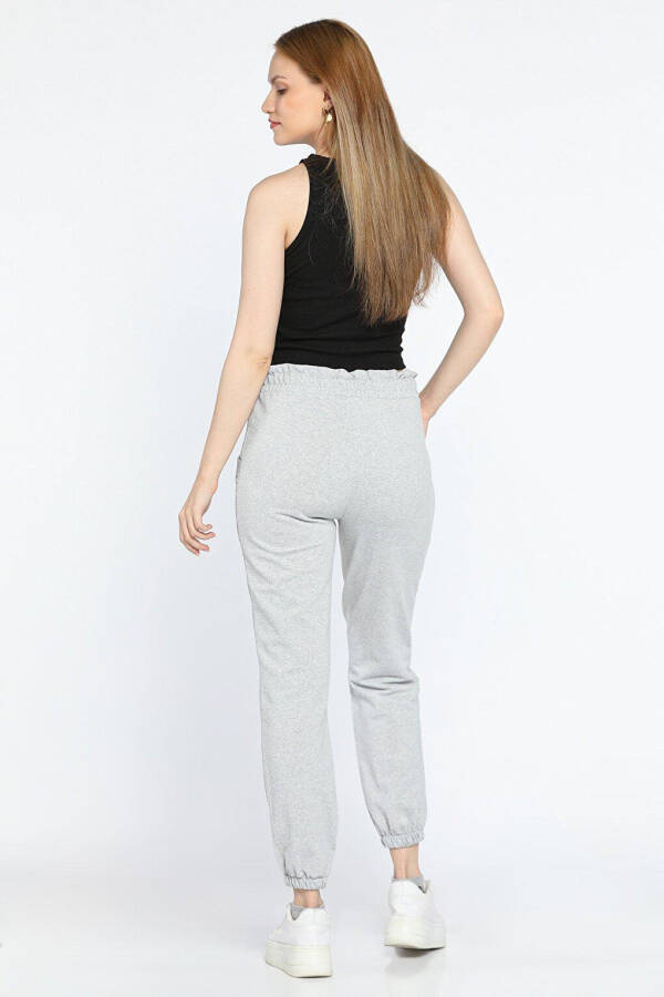 Women's Jogger Pants with Elastic Waist and Cuffs and Pockets - 3