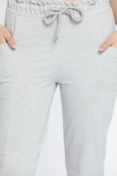 Women's Jogger Pants with Elastic Waist and Cuffs and Pockets - 4