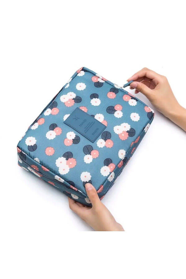 Women's Makeup Bag Blue Floral Pattern - 1