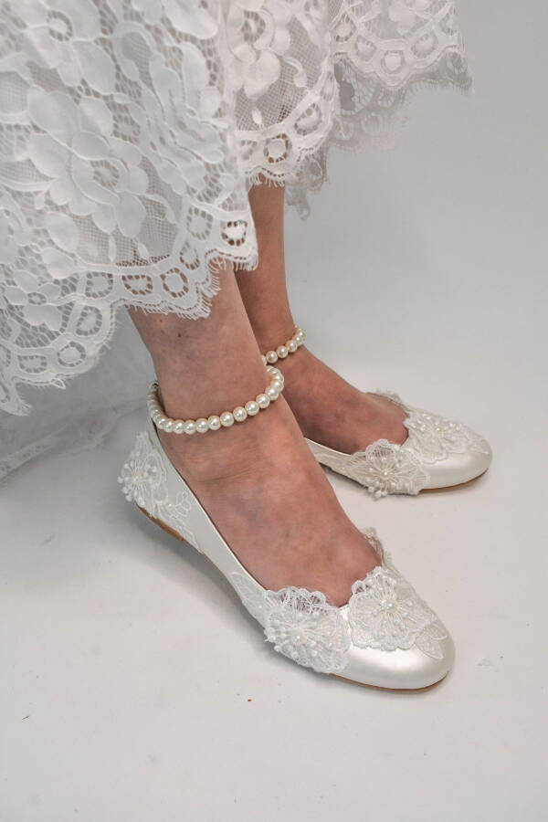 Women's Mother-of-Pearl Broken White Lace Pearl Bridal Ballerina - 6